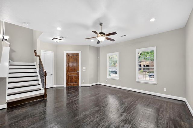 8607 Calvin Road, Irving, TX 75063