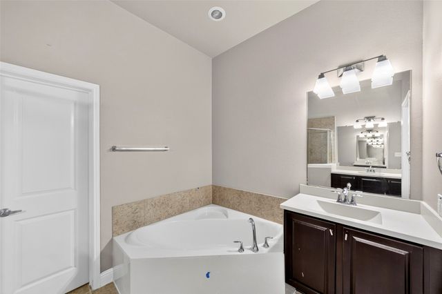 8607 Calvin Road, Irving, TX 75063