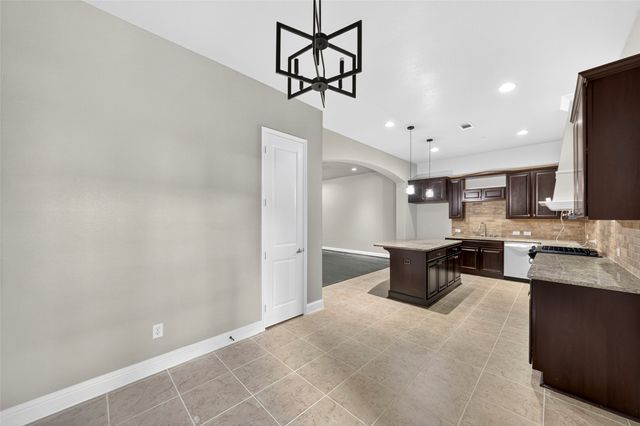 8607 Calvin Road, Irving, TX 75063