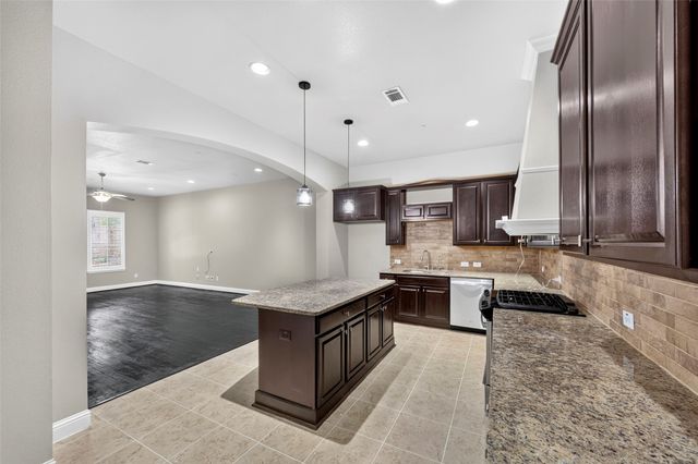 8607 Calvin Road, Irving, TX 75063