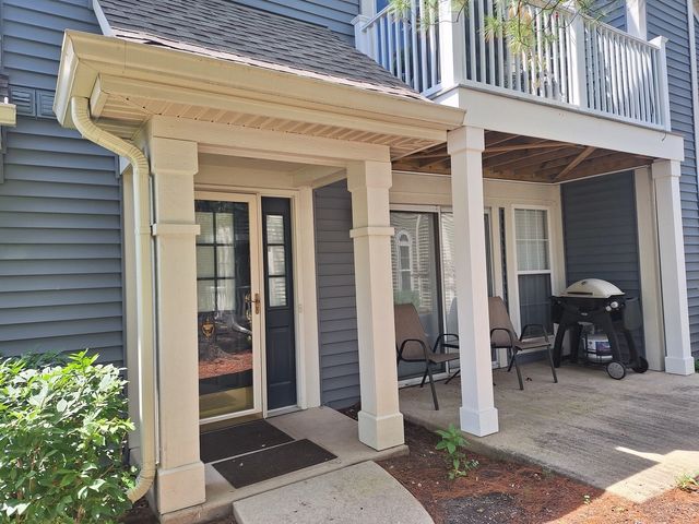 1045 Talbots Lane 1045, Elk Grove Village, IL 60007