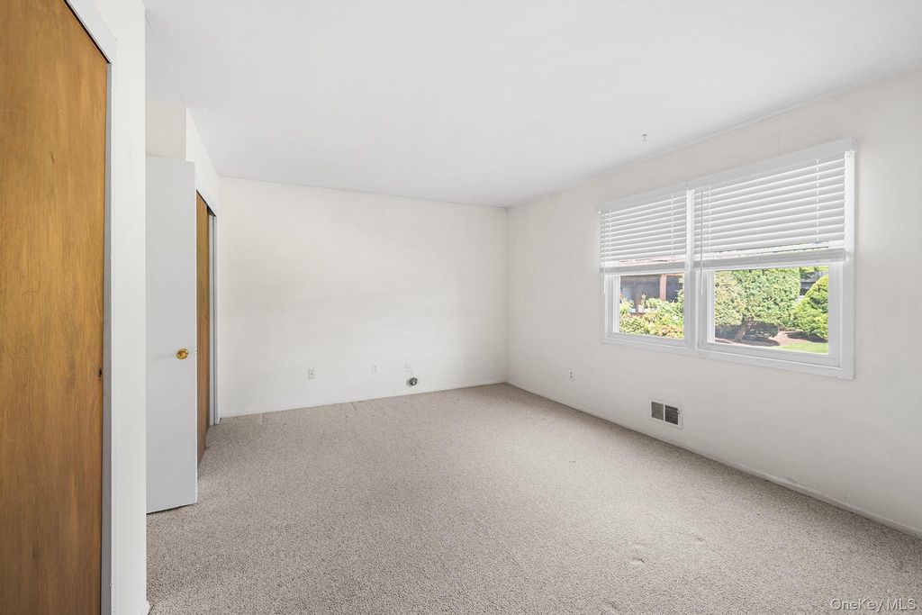 63 New Holland Village, Nanuet, NY 10954 — photo 4