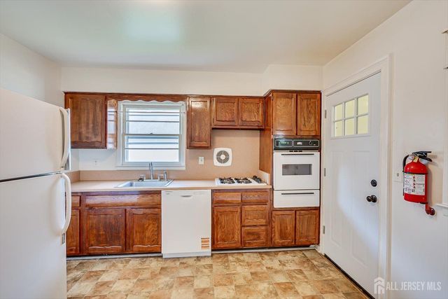52 Johnson Avenue, Cranford, NJ 07016