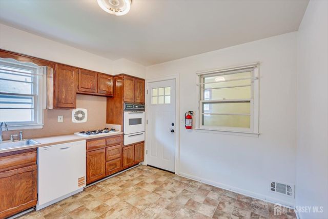 52 Johnson Avenue, Cranford, NJ 07016