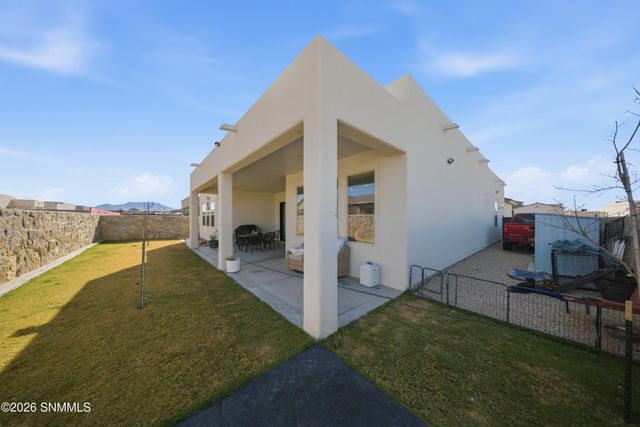 3777 Nightingale Avenue, Las Cruces, NM 88012