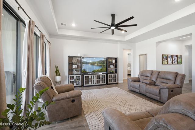 3777 Nightingale Avenue, Las Cruces, NM 88012
