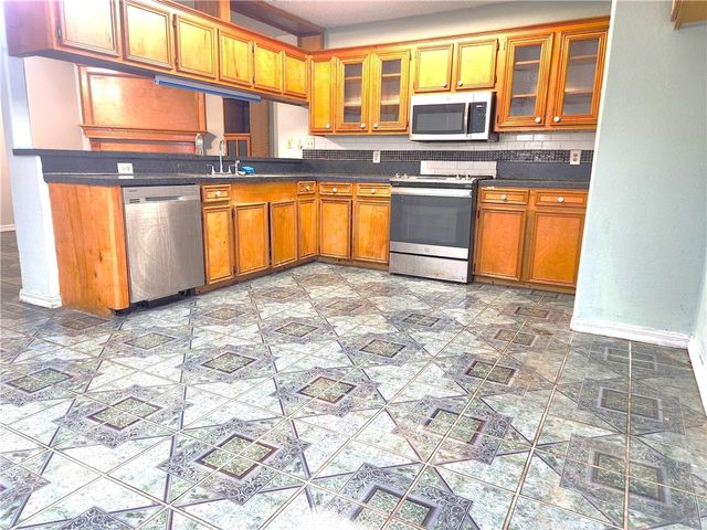 2814 Quebec Dr, Corpus Christi, TX 78414