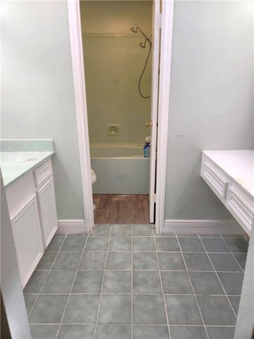 2814 Quebec Dr, Corpus Christi, TX 78414