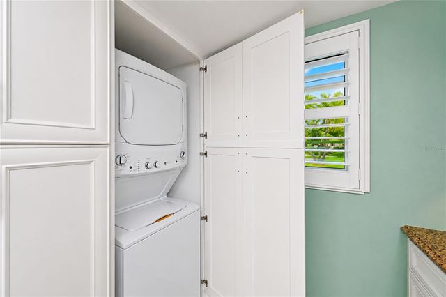 9425 ANDOVER CIRCLE, Bradenton, FL 34210