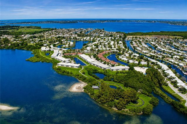 9425 ANDOVER CIRCLE, Bradenton, FL 34210
