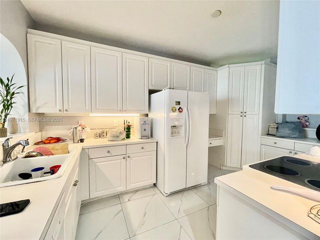 10710 NW 66th St 212, Doral, FL 33178