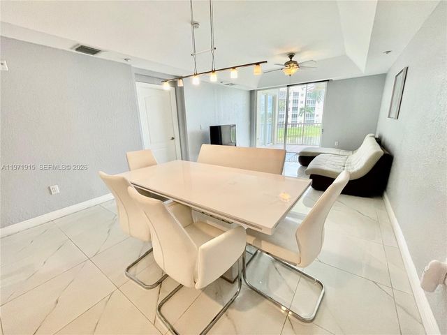 10710 NW 66th St 212, Doral, FL 33178