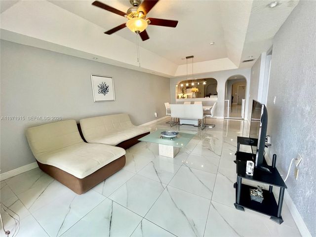 10710 NW 66th St 212, Doral, FL 33178