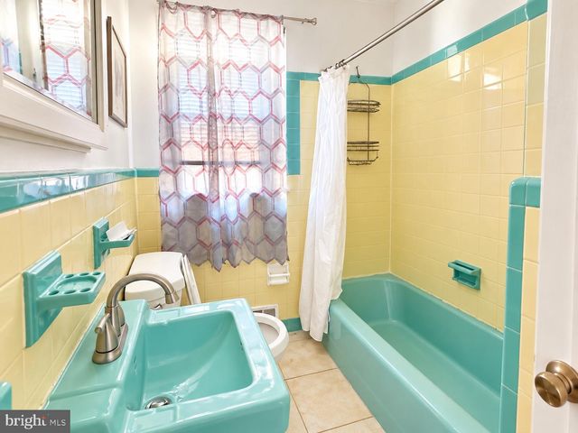 1826 RHAWN ST, Philadelphia, PA 19111