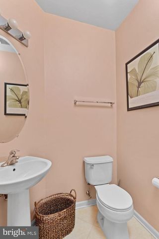 2 HAVEN LN, Burlington, NJ 08016