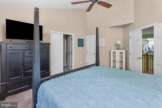 2 HAVEN LN, Burlington, NJ 08016