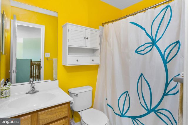 2 HAVEN LN, Burlington, NJ 08016