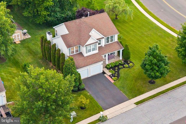 2 HAVEN LN, Burlington, NJ 08016