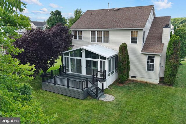 2 HAVEN LN, Burlington, NJ 08016