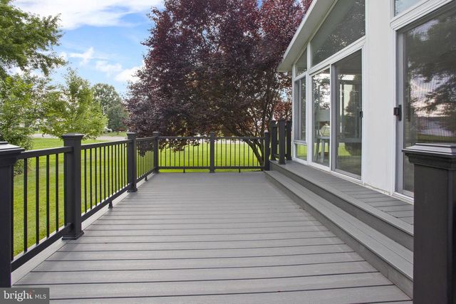 2 HAVEN LN, Burlington, NJ 08016
