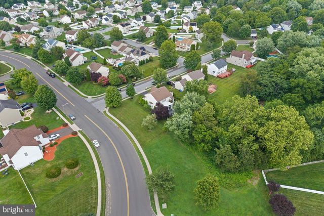 2 HAVEN LN, Burlington, NJ 08016