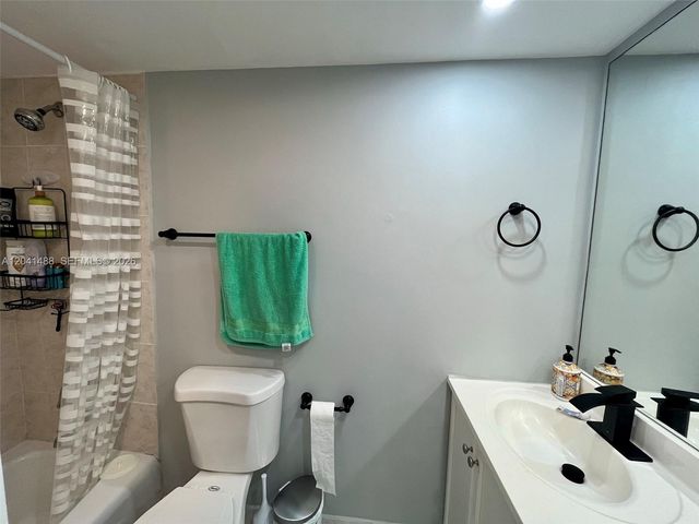 250 174th Street 2301, Sunny Isles Beach, FL 33160