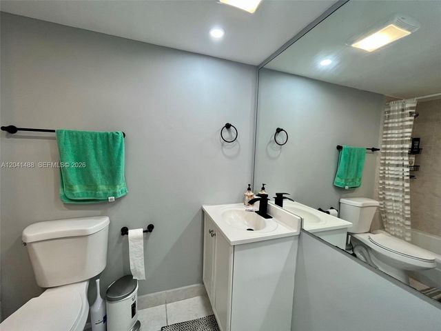 250 174th Street 2301, Sunny Isles Beach, FL 33160