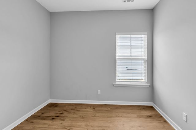 306 Neartop Ln, Murfreesboro, TN 37128