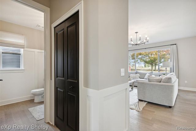 52105 Wellington Valley Drive, Macomb, MI 48042