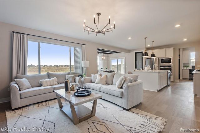 52105 Wellington Valley Drive, Macomb, MI 48042