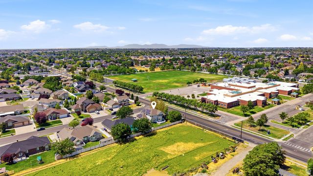 2715 S 800 W, Syracuse, UT 84075