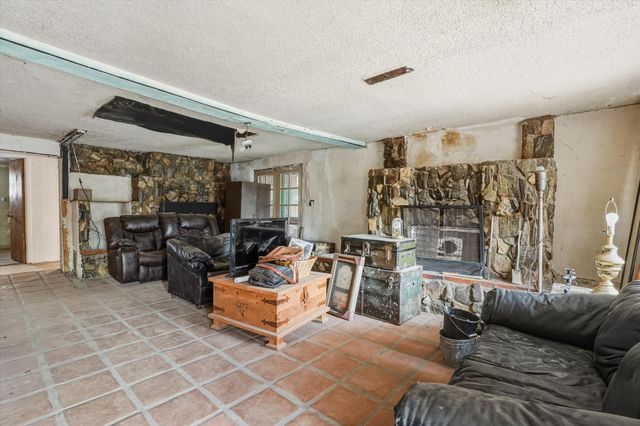 2241 San Ygnacio Road SW, Albuquerque, NM 87105