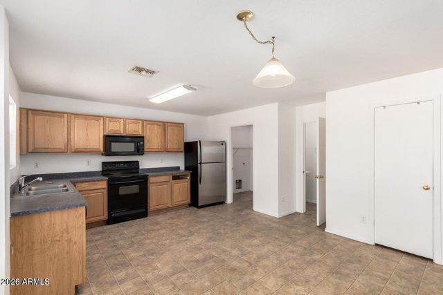 3124 W MALDONADO Road, Phoenix, AZ 85041