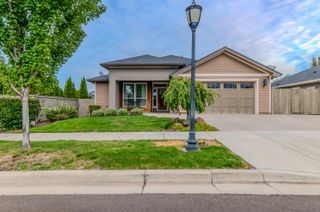 327 Kansas Drive, Medford, OR 97504