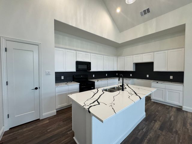 4911 LEE Street, Greenville, TX 75401