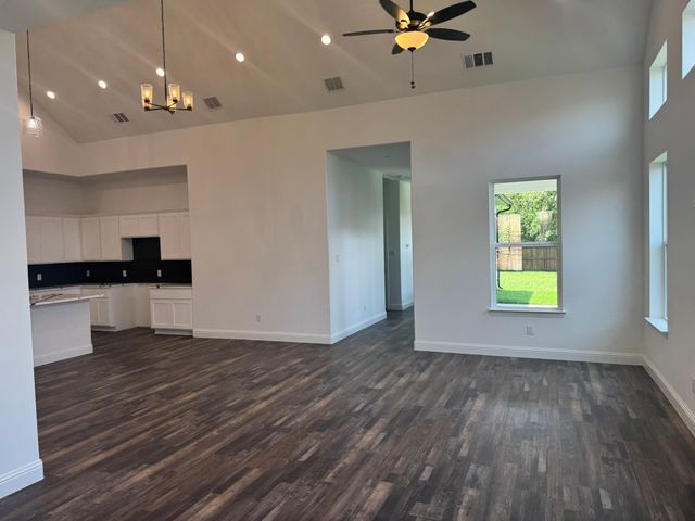 4911 LEE Street, Greenville, TX 75401
