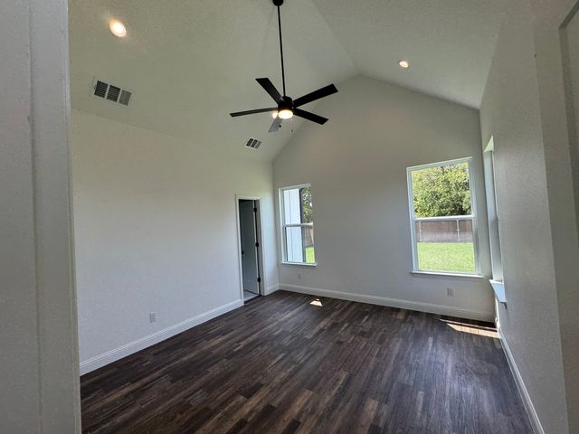 4911 LEE Street, Greenville, TX 75401