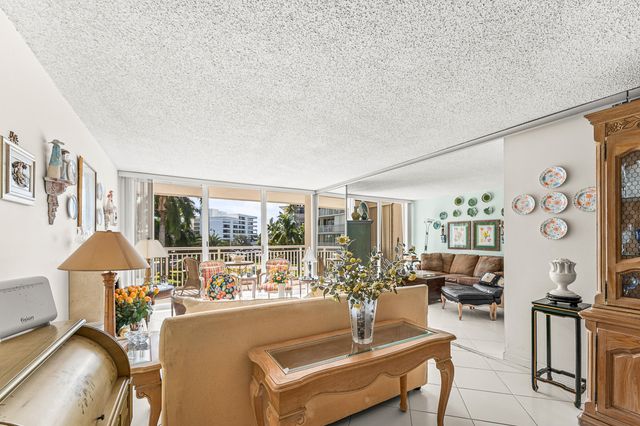 3546 S Ocean Boulevard 317, South Palm Beach, FL 33480