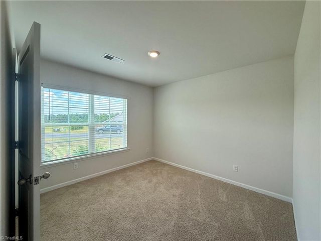 202 Alamos Avenue, Lexington, NC 27295