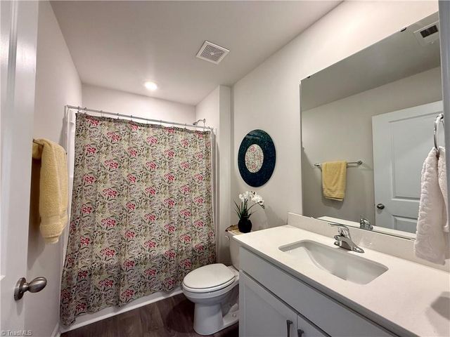 202 Alamos Avenue, Lexington, NC 27295