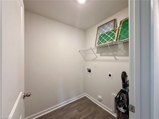 202 Alamos Avenue, Lexington, NC 27295