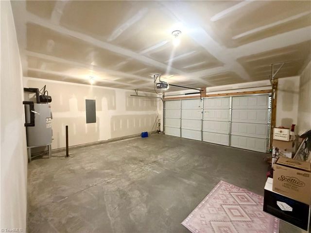 202 Alamos Avenue, Lexington, NC 27295
