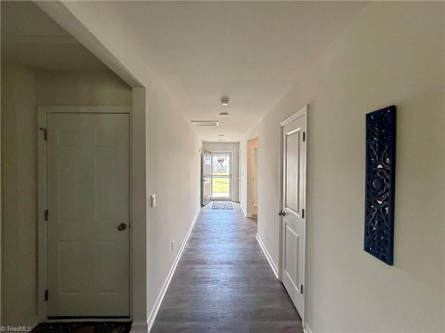 202 Alamos Avenue, Lexington, NC 27295