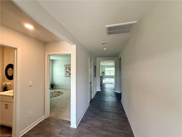 202 Alamos Avenue, Lexington, NC 27295