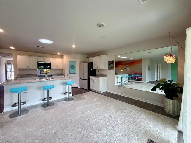 202 Alamos Avenue, Lexington, NC 27295