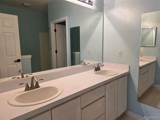 8130 Autumn Woods Trail, Ypsilanti, MI 48198