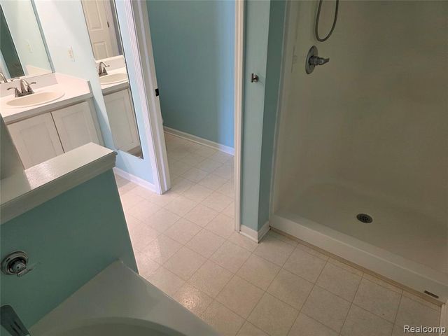 8130 Autumn Woods Trail, Ypsilanti, MI 48198