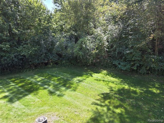 8130 Autumn Woods Trail, Ypsilanti, MI 48198