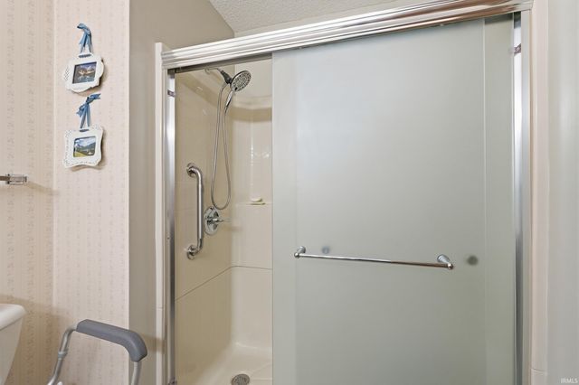 1554 E Kammerer Road, Kendallville, IN 46755