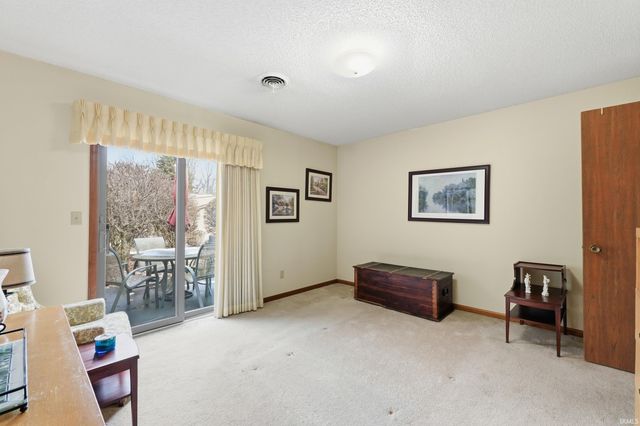 1554 E Kammerer Road, Kendallville, IN 46755